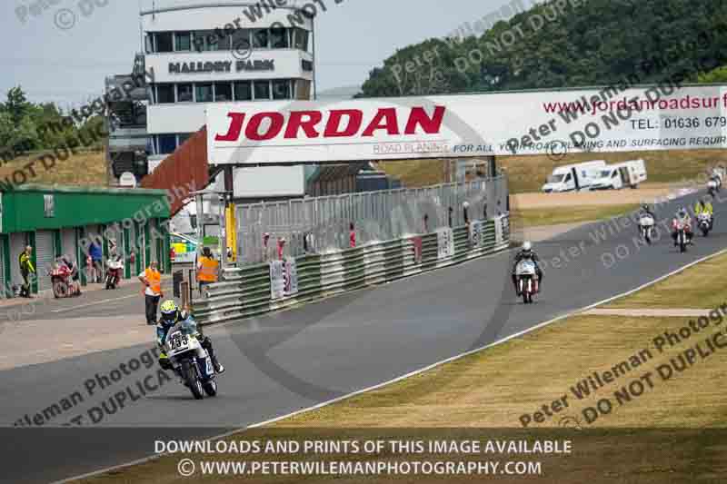 Vintage motorcycle club;eventdigitalimages;mallory park;mallory park trackday photographs;no limits trackdays;peter wileman photography;trackday digital images;trackday photos;vmcc festival 1000 bikes photographs